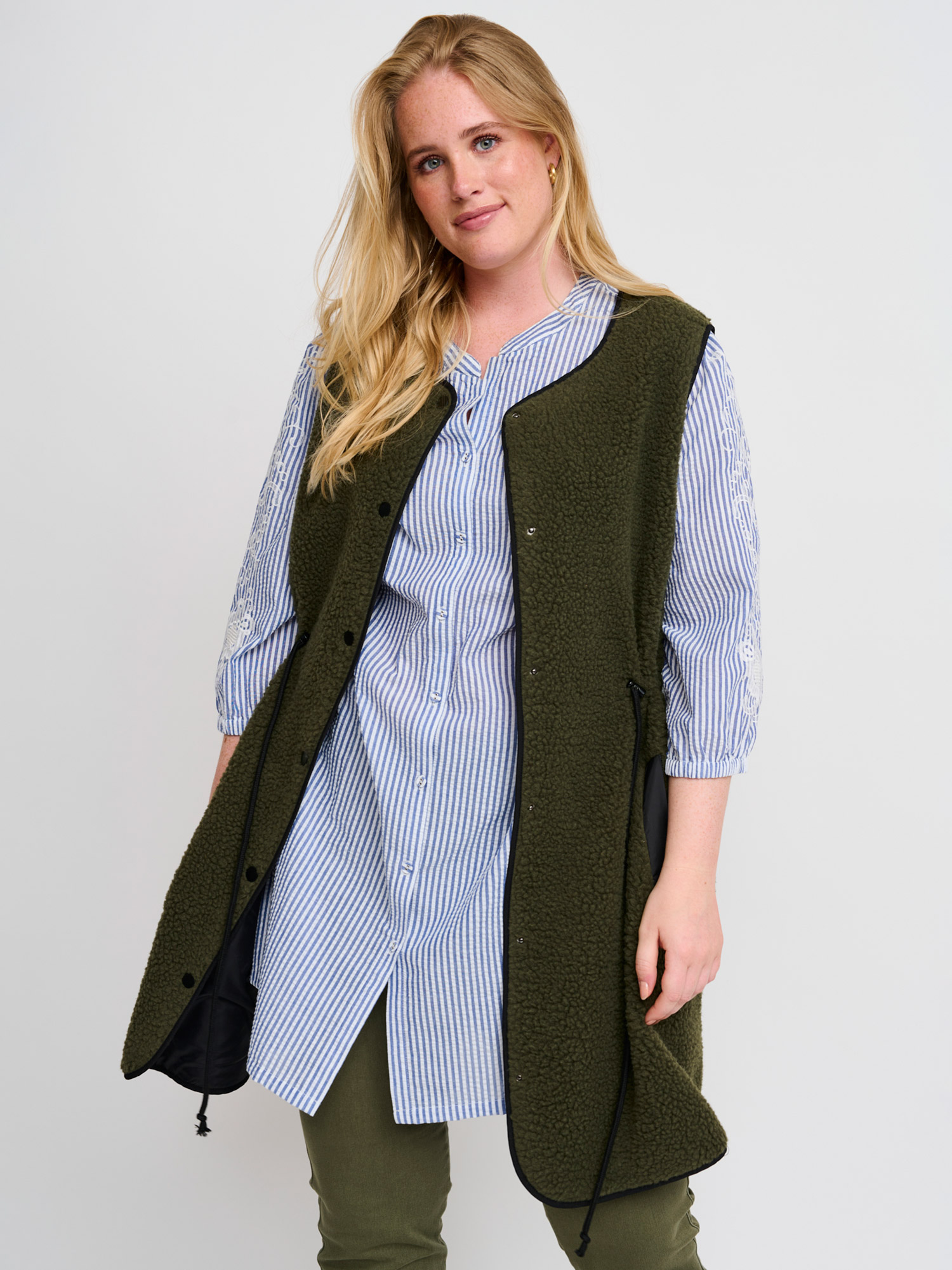 Vest fra Adia