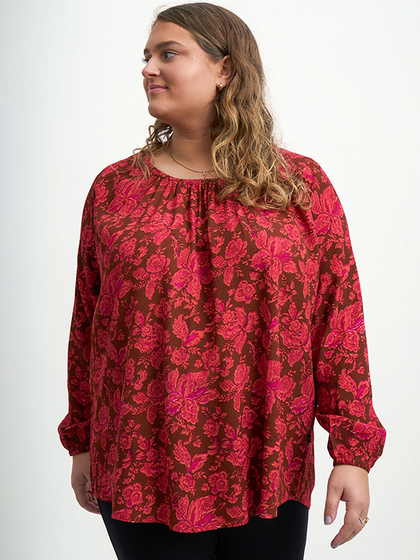 Bluse fra Adia