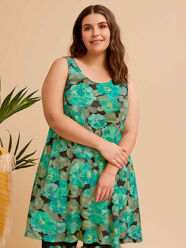 BIANCA - Plus Size Kjole fra Zhenzi