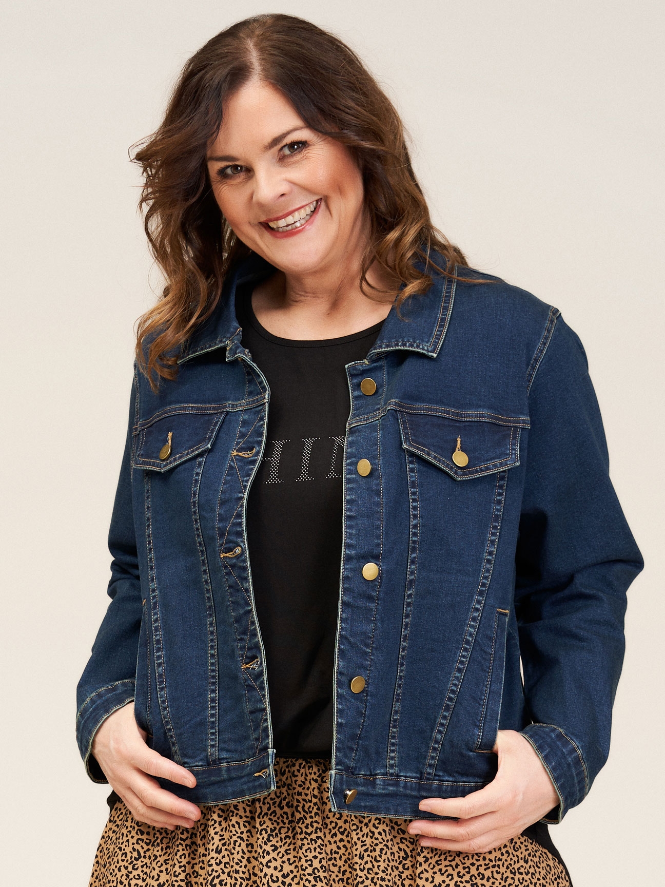 MAYA - Plus Size Jakke fra Gozzip