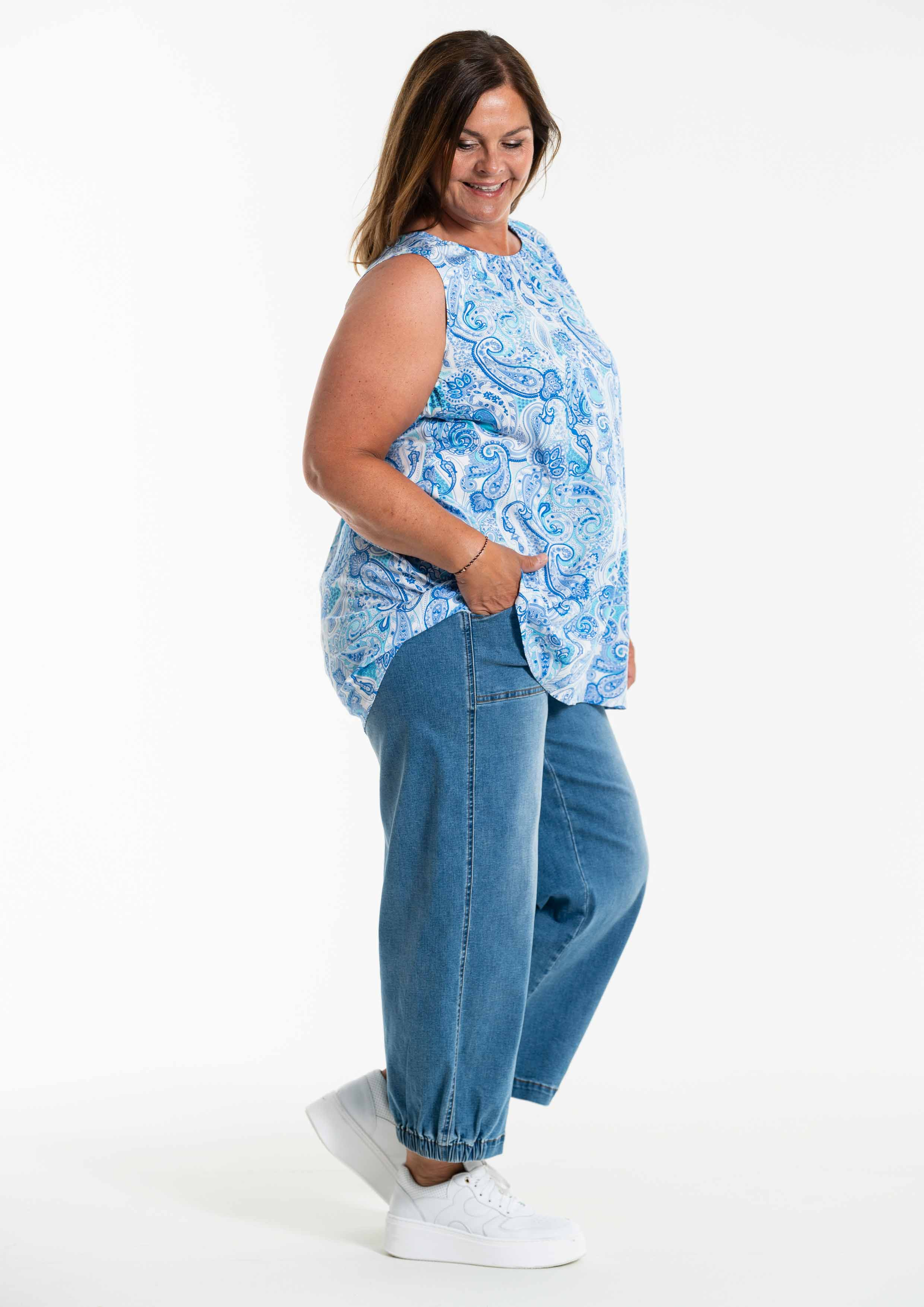 BEATA - Plus Size Topp fra Gozzip