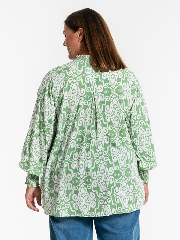 GRISA - Plus Size Skjorte fra Gozzip