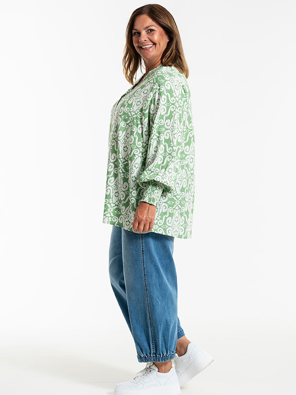 GRISA - Plus Size Skjorte fra Gozzip