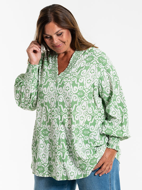 GRISA - Plus Size Skjorte fra Gozzip