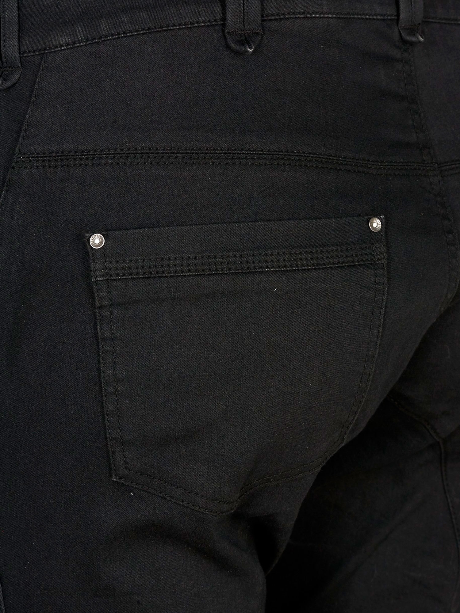 Sorte capri bukser med lommer fra Zizzi