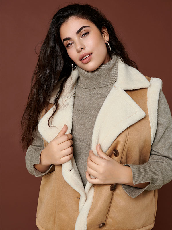 CARFIA - Plus Size Genser fra Only Carmakoma