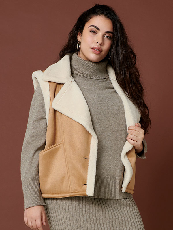 CARFIA - Plus Size Genser fra Only Carmakoma
