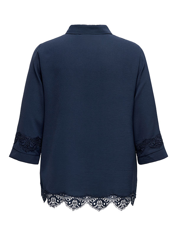 CARMETTA - Plus Size Skjorte fra Only Carmakoma