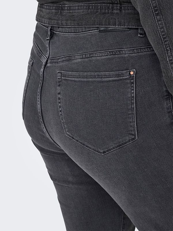 CARSUI - Plus Size Jeans fra Only Carmakoma