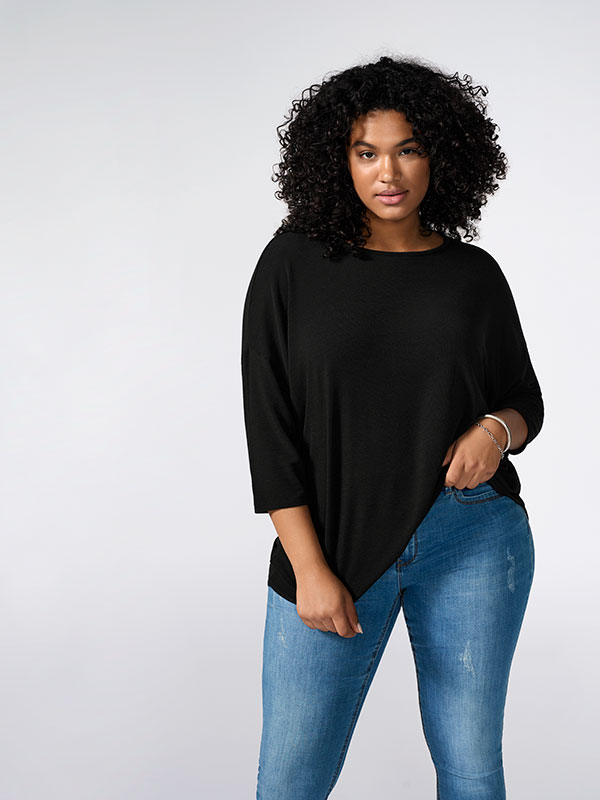 AMOUR  - Plus Size Bluse fra Only Carmakoma