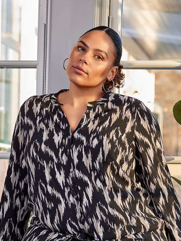 CARLUX - Plus Size Tunika fra Only Carmakoma
