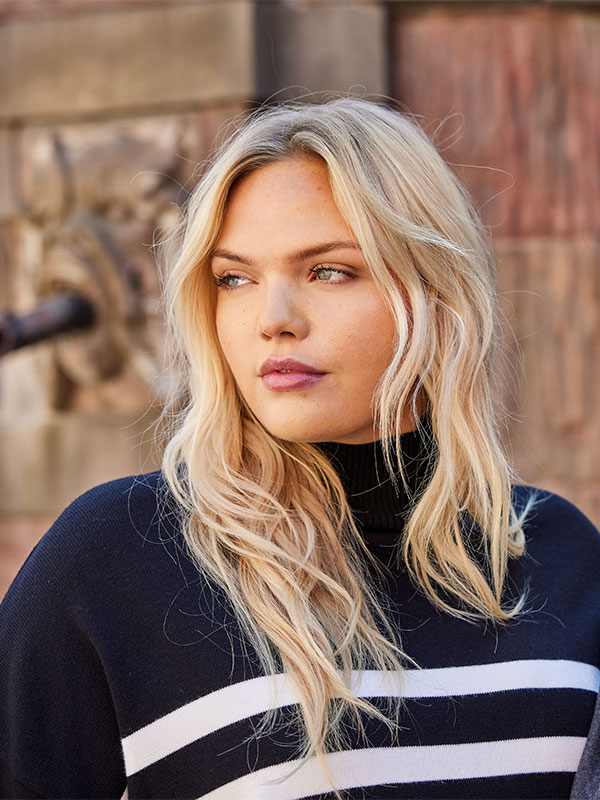 CARBARIA - Plus Size Genser fra Only Carmakoma