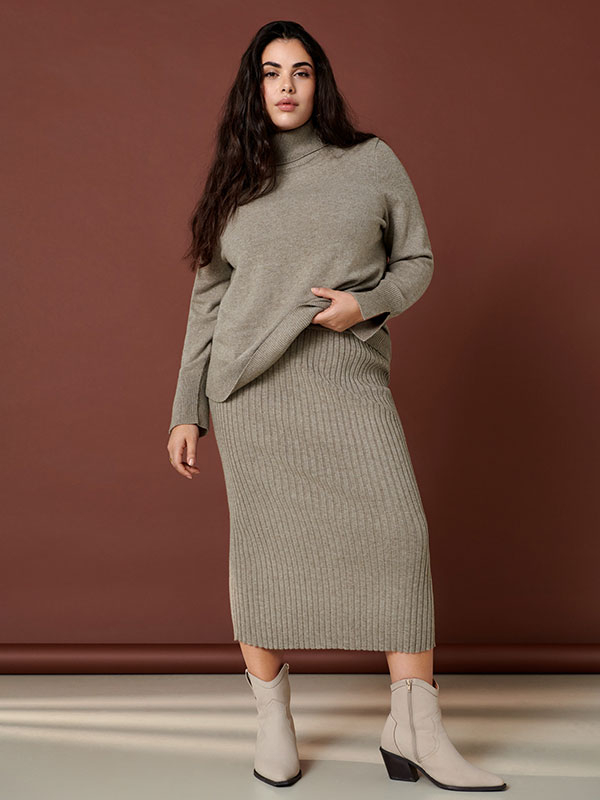 CARFIA - Plus Size Skjørt fra Only Carmakoma