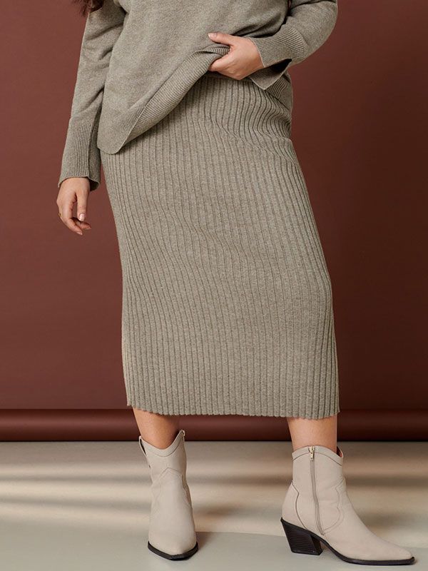 CARFIA - Plus Size Skjørt fra Only Carmakoma