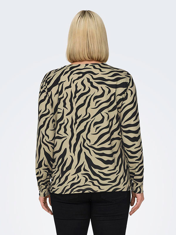 CARCAMILLE - Plus Size Bluse fra Only Carmakoma