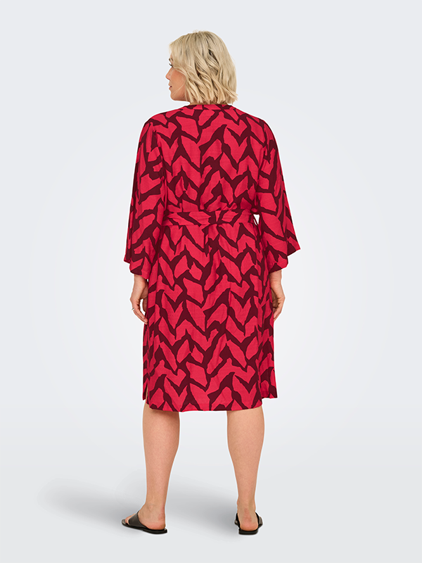CARBERIET - Plus Size Kjole fra Only Carmakoma