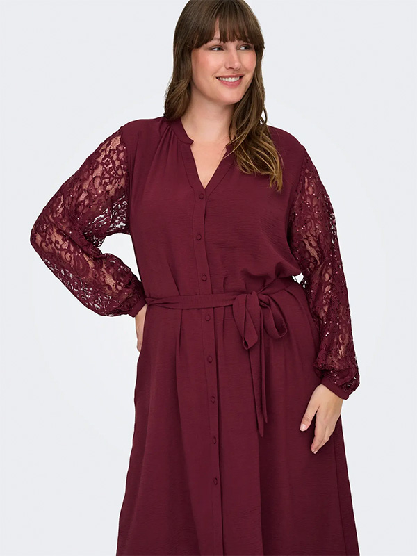 CARKAMMY - Plus Size Kjole fra Only Carmakoma