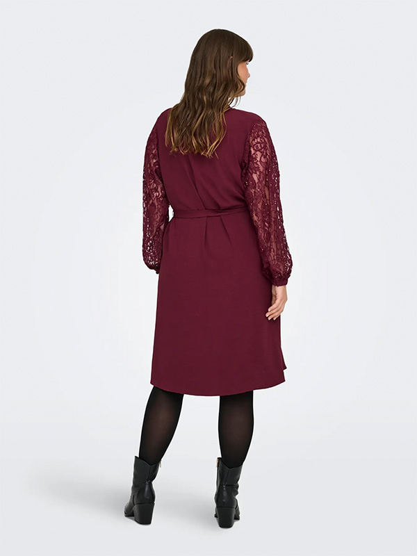 CARKAMMY - Plus Size Kjole fra Only Carmakoma