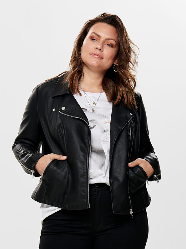 CAREMMY - Plus Size Jakke fra Only Carmakoma