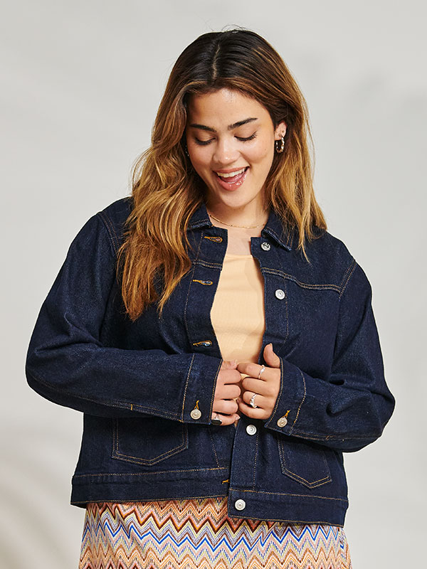 CARMADISON - Plus Size Jakke fra Only Carmakoma