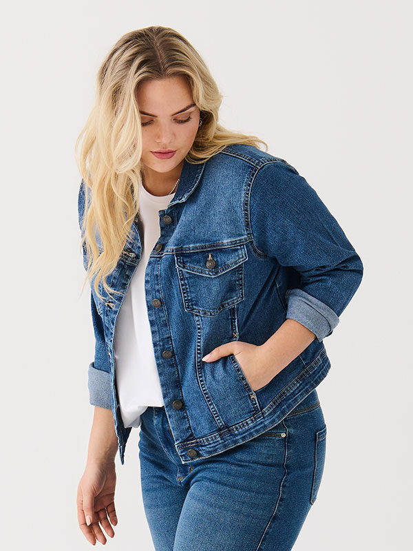 WESPA  - Plus Size Jakke fra Only Carmakoma