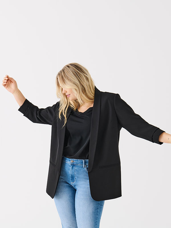 CARELLY - Plus Size Suit jacket fra Only Carmakoma
