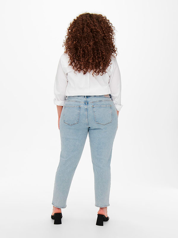 MILY - Lyseblå jeans i bomulls denim  fra Only Carmakoma