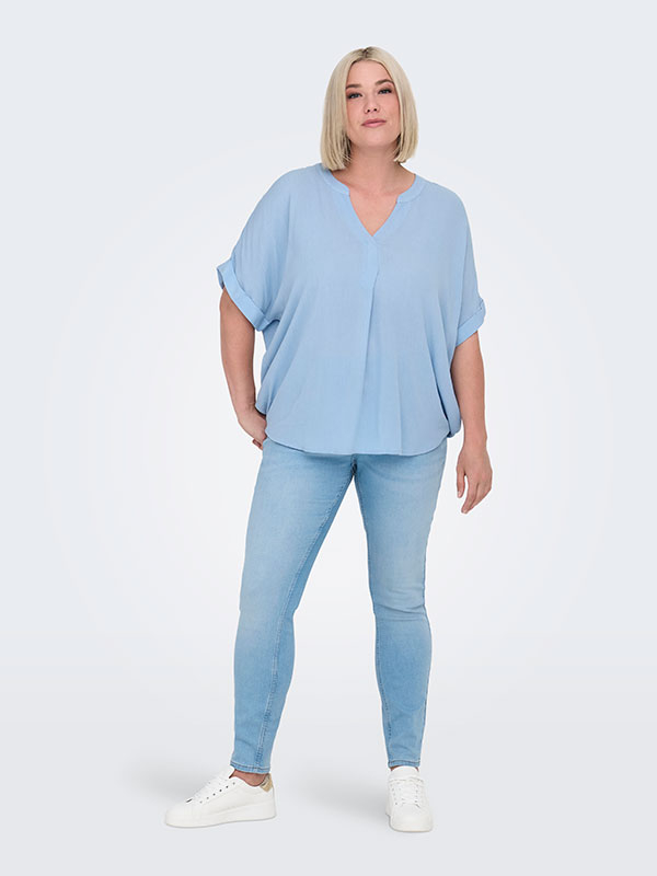CARMIO - Plus Size Bluse fra Only Carmakoma