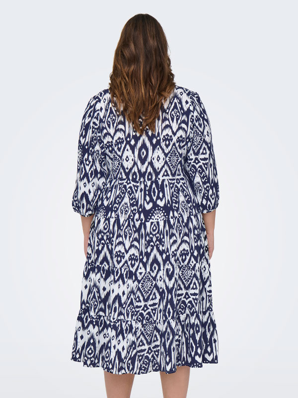 CARMILANA - Plus Size Kjole fra Only Carmakoma