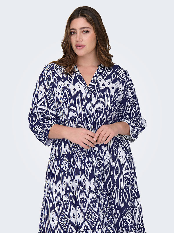 CARMILANA - Plus Size Kjole fra Only Carmakoma