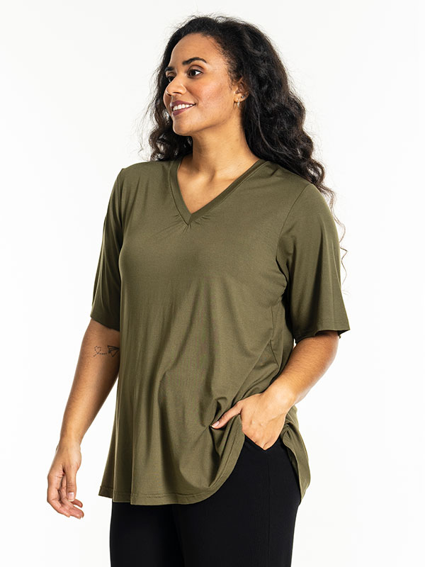 LYKKE - Plus Size T-shirt fra Studio
