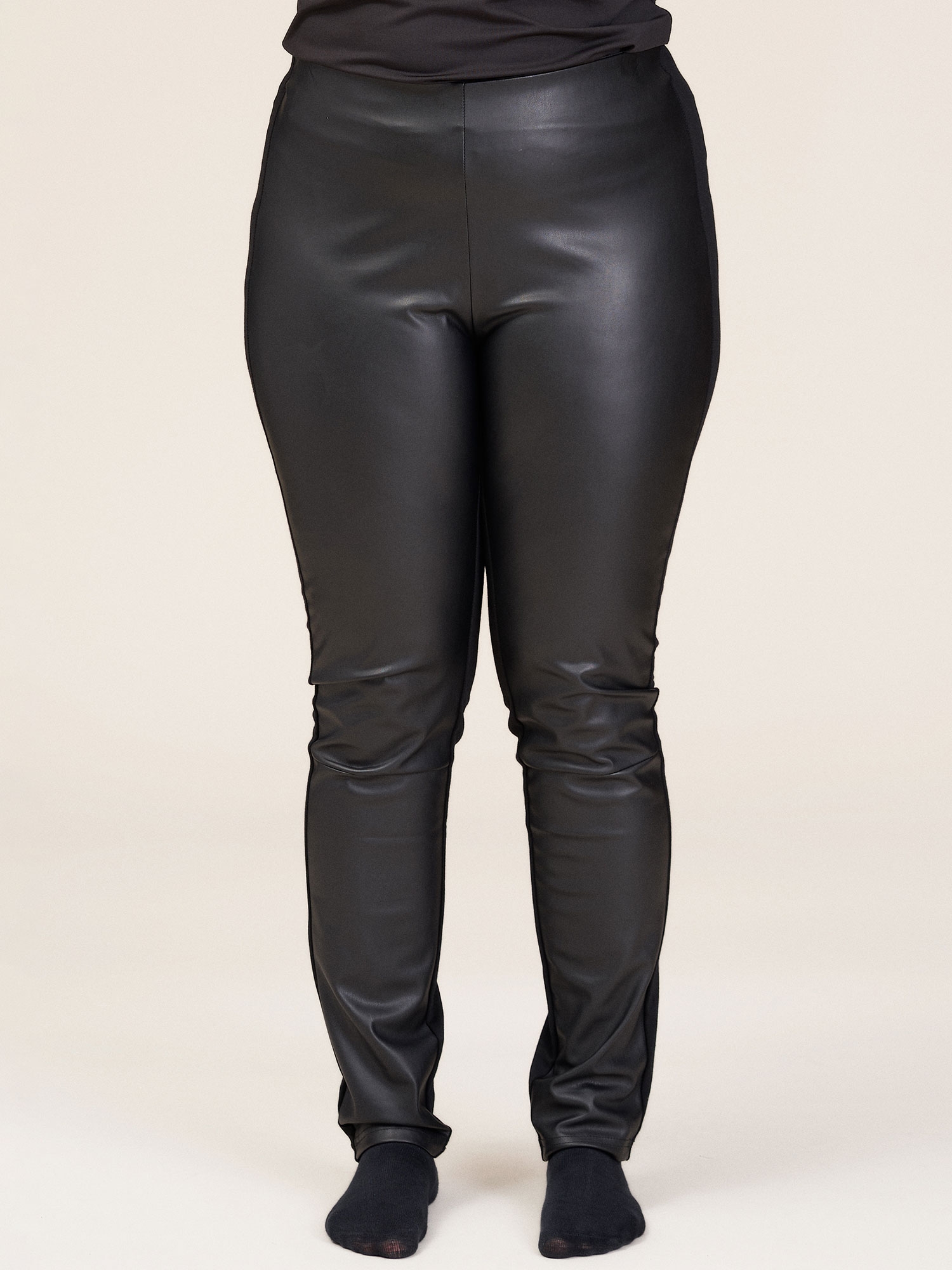 SARA  - Plus Size Bukser fra Studio