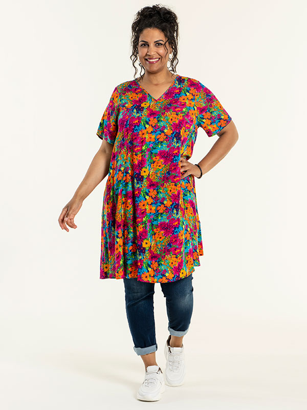 BIRGITTE  - Plus Size Kjole fra Studio