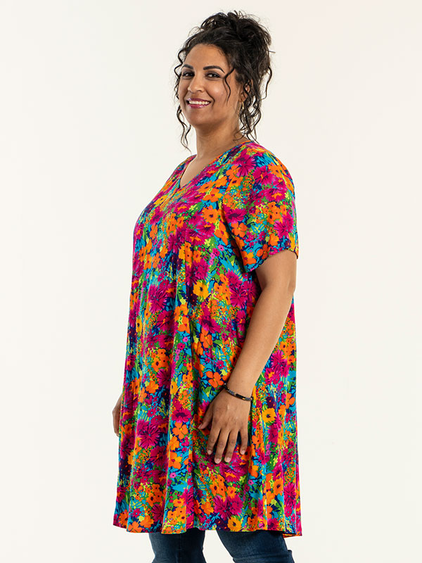 BIRGITTE  - Plus Size Kjole fra Studio
