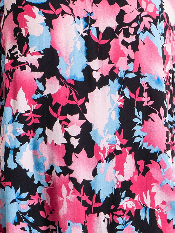 CHRISTINE - Svart bluse med blått og rosa print fra Studio