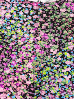 Studio Bodil - Lang jerseykjole i lilla print med små blomster