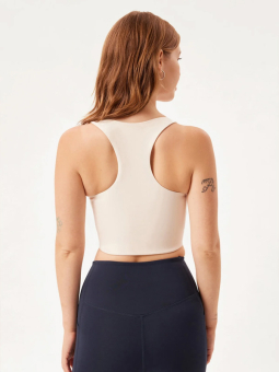 PALOMA - Plus Size Topp fra Girlfriend Collective
