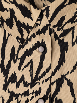 Kaffe Curve CECILIE - Sandfarget viskoseskjorte med print