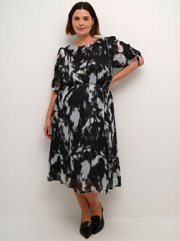 KCLIVA - Plus Size Kjole fra Kaffe Curve
