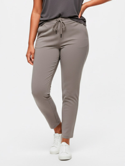 CARGOLDTRASH - Plus Size Bukser fra Only Carmakoma