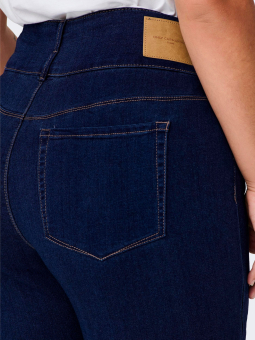 Only Carmakoma Car ANNA - Mørkeblå super stretch jeans med 3 knapper og smale ben