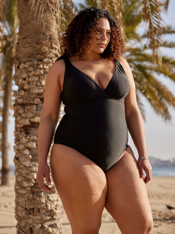 CLARA - Plus Size Swimsuit fra Only Carmakoma