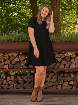 CARMAY - Plus Size Kjole fra Only Carmakoma