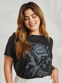 CARMIKO - Plus Size T-shirt fra Only Carmakoma