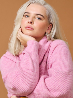 CARWHITNEY - Plus Size Genser fra Only Carmakoma