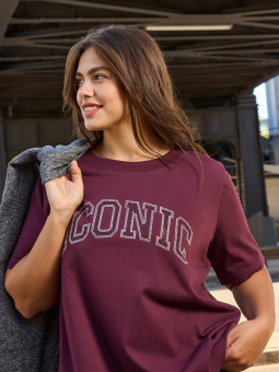 CARRIRI - Plus Size T-shirt fra Only Carmakoma