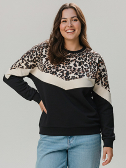 CARLEOBLOCK - Plus Size Bluse fra Only Carmakoma