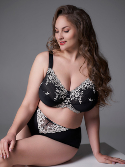 Plus Size BH med bøyle fra Plaisir
