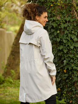 TAEL - Plus Size Raincoat fra Zhenzi
