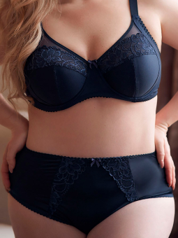 Plus Size Truse fra Plaisir